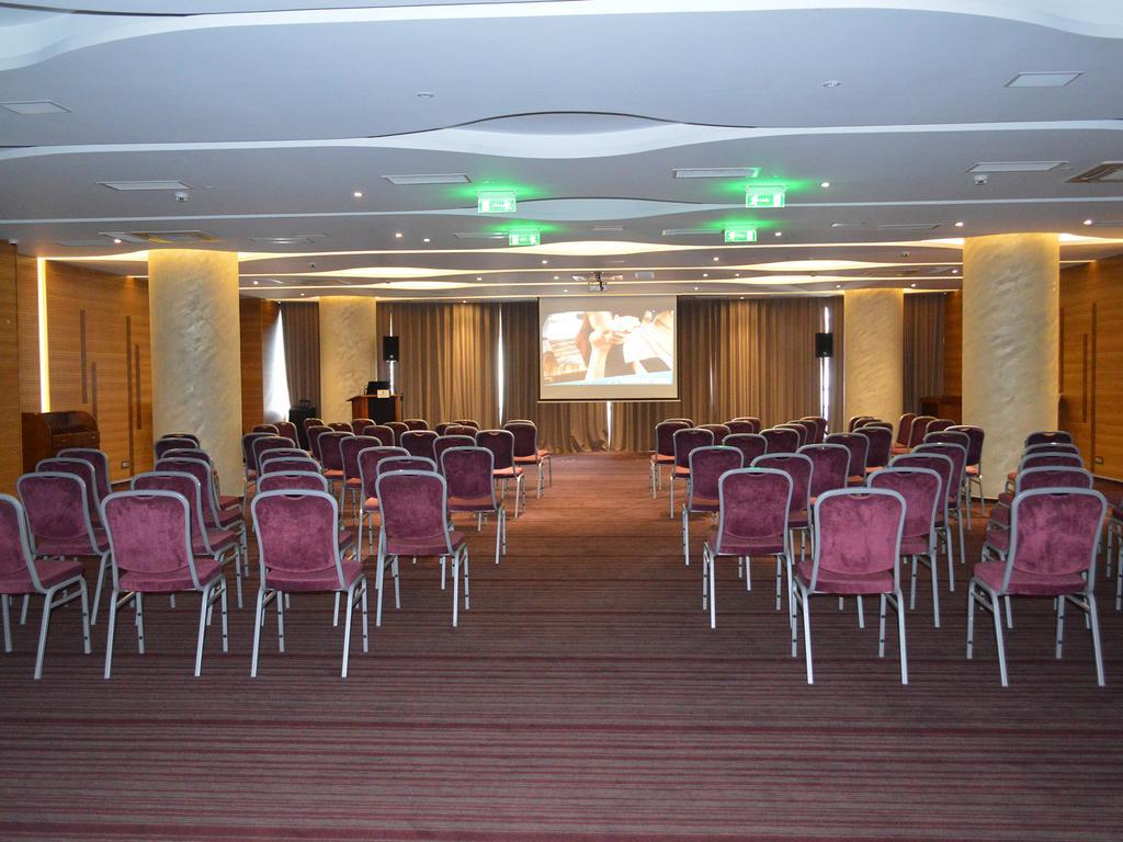 Premier Palace Spa Hotel Bukarest Kültér fotó The conference room