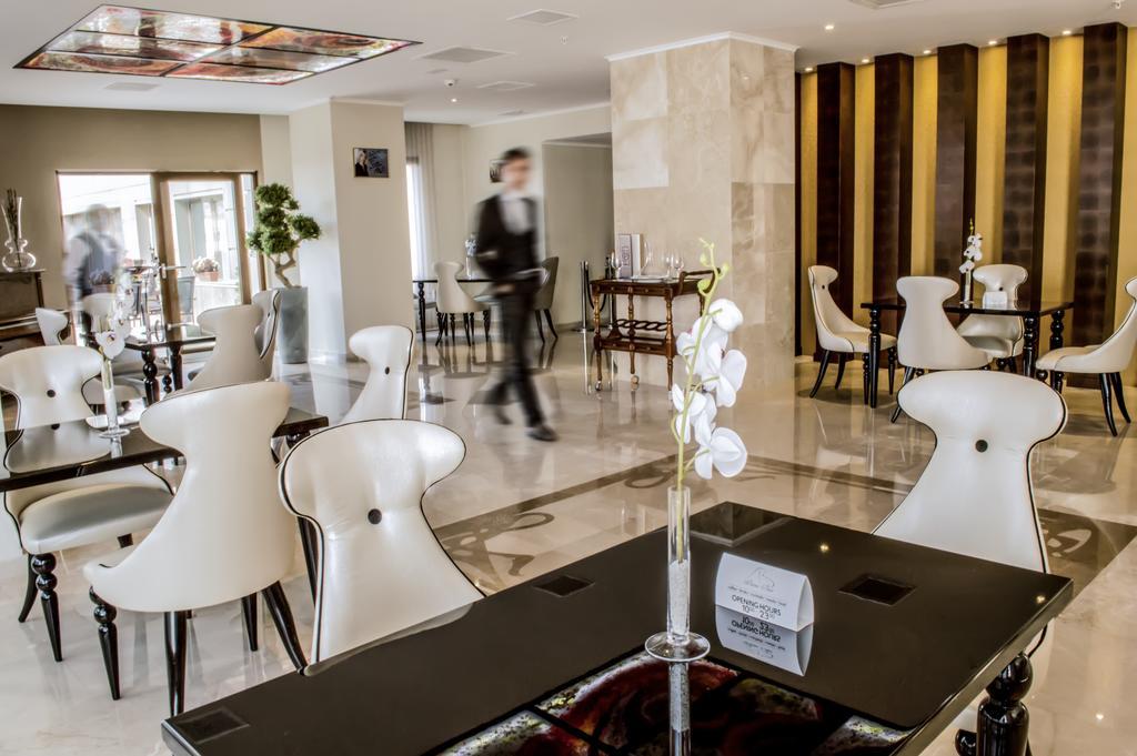 Premier Palace Spa Hotel Bukarest Kültér fotó The lobby